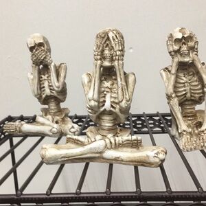 New Three Skeletons Poses Hear No Evil, See No Evil ,Speak No Evil Art